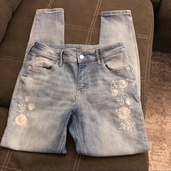 Old Navy Jeans - Picture 3 of 6